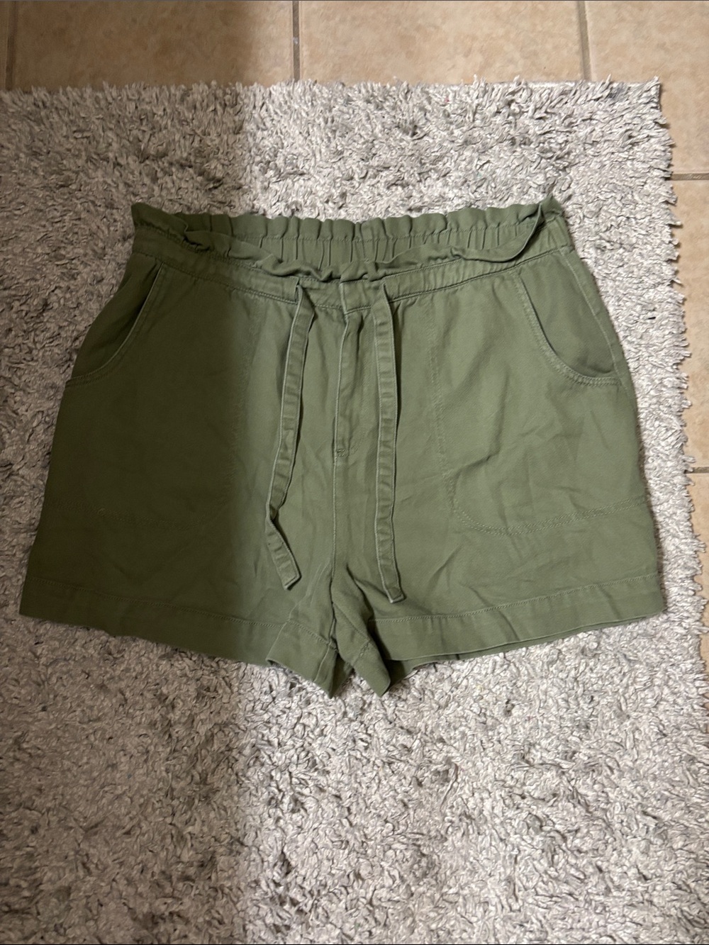 Old Navy Olive Drawstring Casual Women's Shorts